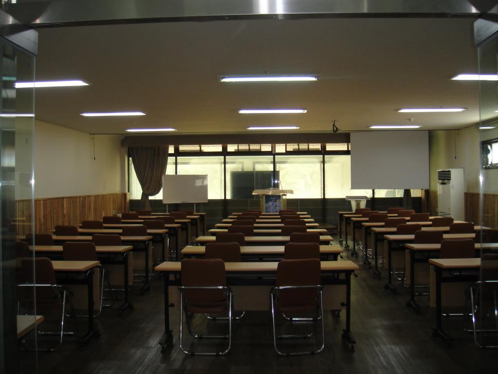 Geomunoreum Hostel Jeju Exterior foto