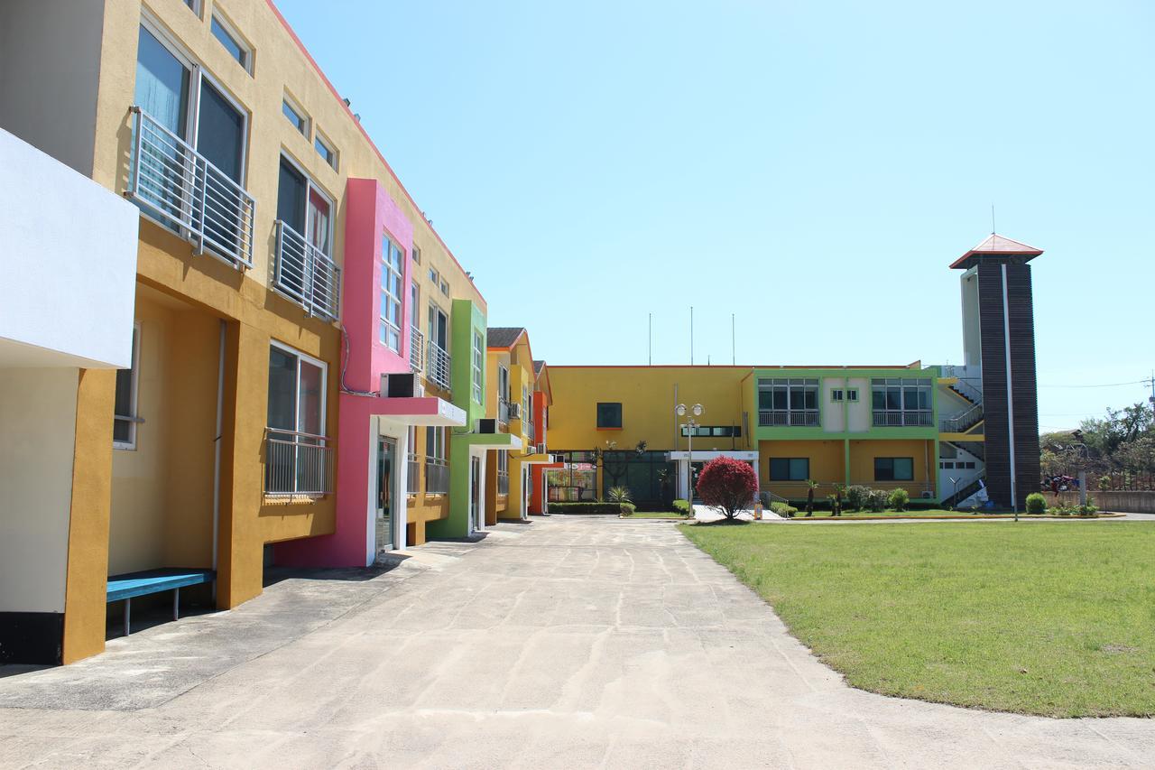 Geomunoreum Hostel Jeju Exterior foto